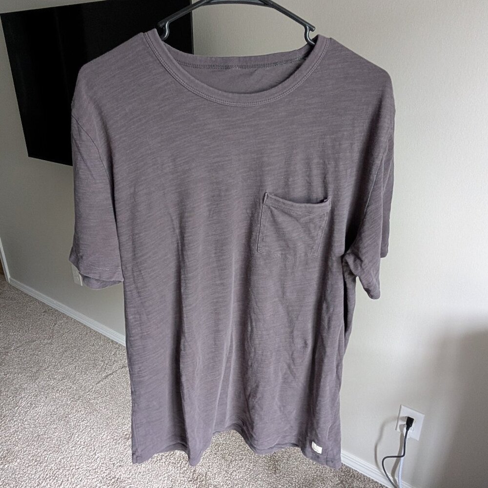 Vuori Men's The Rise Tee in Charcoal Large